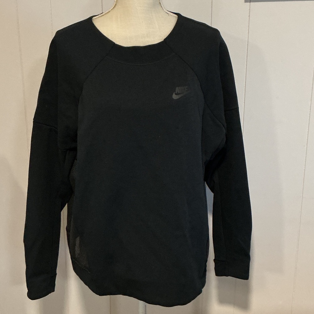 Nike Black Women's Pullover Crew Sweatshirt